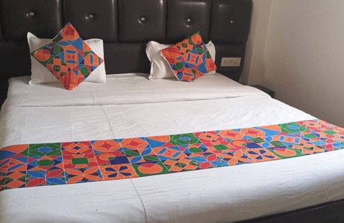 Indira Nagar Hotel | HOTEL Tralveller In LUCKNOW