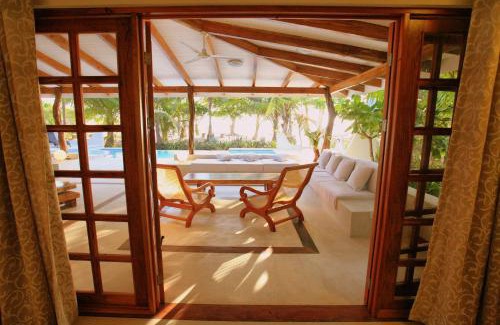 Playa Santa Teresa Hotel | Hotel Tropico Latino