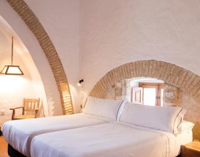 San Ambrosio Hotel | Hotel Tugasa Convento San Francisco