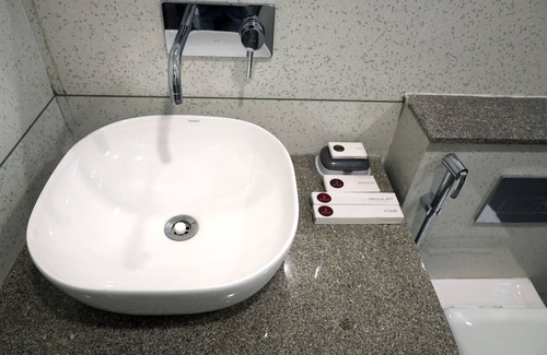 Surat Hotel | Hotel Tulsi