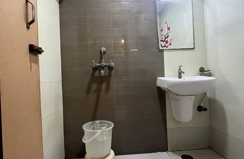 Mathura Hotel | Hotel Tushar Residency