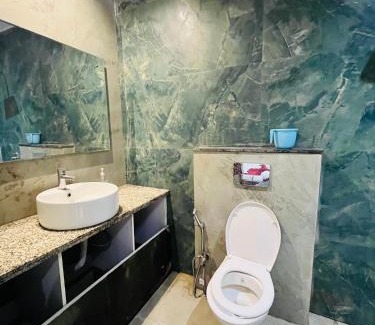 Kalkaji Hotel | Hotel Twenty - Malviya Nagar Begumpur