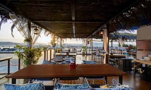 Udaipur Hotel | Hotel Udai Niwas By The Lake