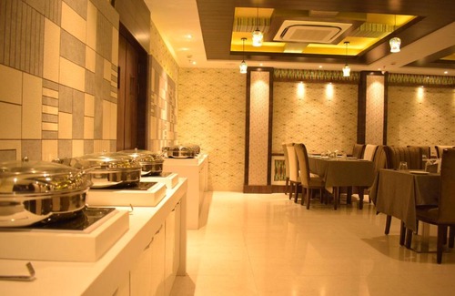 Varanasi Hotel | Hotel Uday Palace