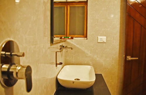 Devaprayag Hotel | Hotel US Tower