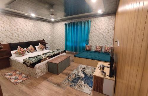 Srinagar Hotel | Hotel VALINOR