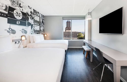 Downtown Portland Hotel | Hotel Vance, Portland, a Tribute Portfolio Hotel