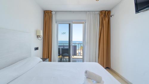 Roses Town Center Hotel | Hotel Vela