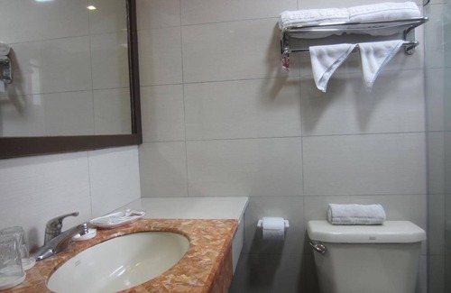 Baguio Hotel | Hotel Veniz Burnham