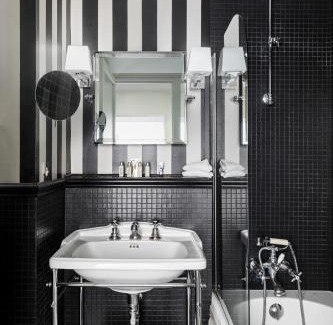 Saint-Thomas-d'Aquin Hotel | Hotel Verneuil Saint Germain
