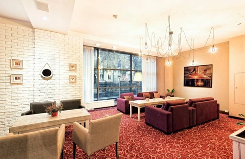 Srodmiescie Hotel | Hotel Victoria