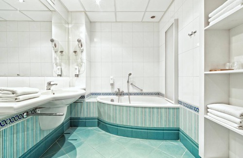 Srodmiescie Hotel | Hotel Victoria
