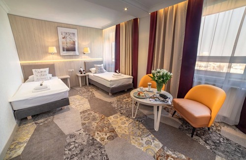 Srodmiescie Hotel | Hotel Victoria