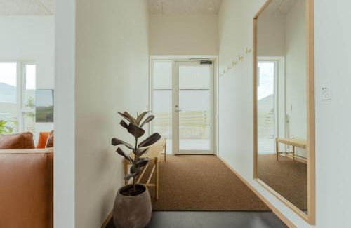 Streymoy Apartment | Hotel Vík - 3 BR Wellness Townhouses with Sauna, Jacuzzi & Panoramic Views
