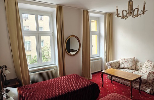 Funfhaus Hotel | Hotel Viki