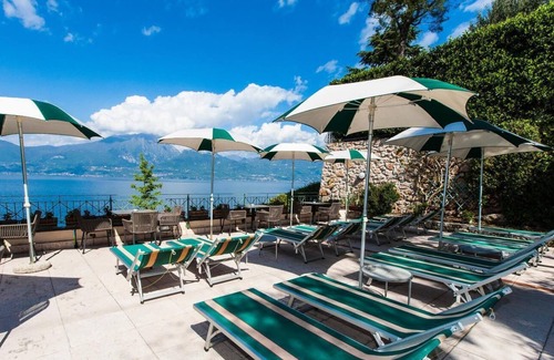Torri del Benaco Hotel | Hotel Villa Carlotta
