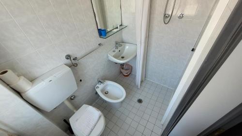 San Giuliano a Mare Hotel | Hotel Villa Dina