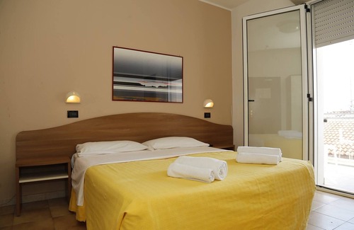 San Giuliano a Mare Hotel | Hotel Villa Dina