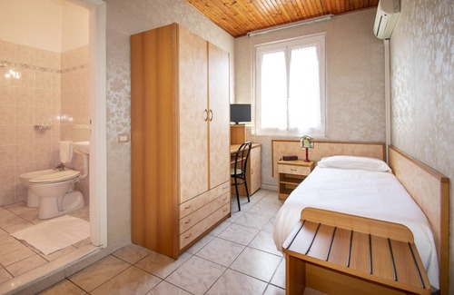 Marina di Massa Hotel | Hotel Villa Giada