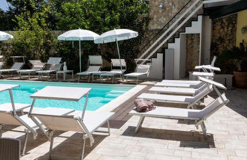 Castellammare di Stabia Hotel | Hotel Villa Serena