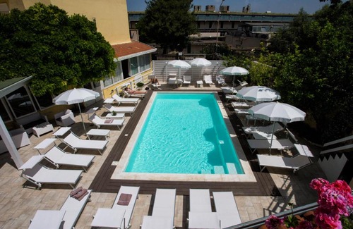 Castellammare di Stabia Hotel | Hotel Villa Serena