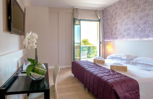 Marina Centro Hotel | Hotel Villa Rosa Riviera