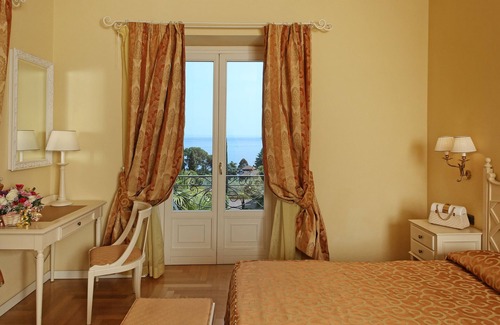Gardone Riviera Hotel | Hotel Villa Sofia