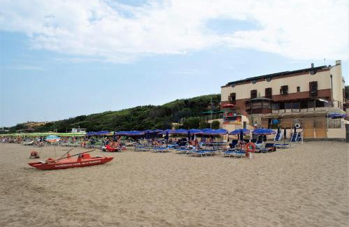 San Vincenzo Hotel | Hotel Villa Tramonto direttamente sul mare