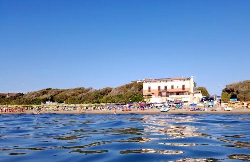 San Vincenzo Hotel | Hotel Villa Tramonto direttamente sul mare