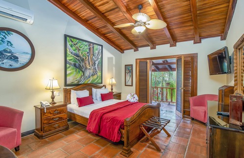 Manuel Antonio Hotel | Hotel Villas Lirio