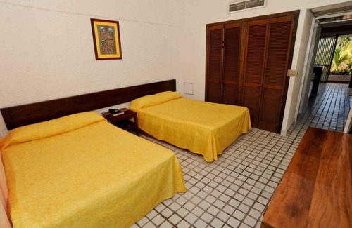Ixtapa Hotel | Hotel Villas Paraiso/room 24