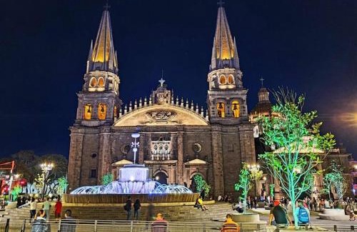 Downtown Guadalajara Hotel | Hotel Vista Catedral Guadalajara