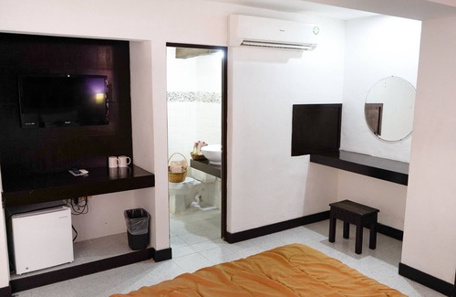 Colonia Centro Hotel | Hotel Vista del Mar with Beach Club access included