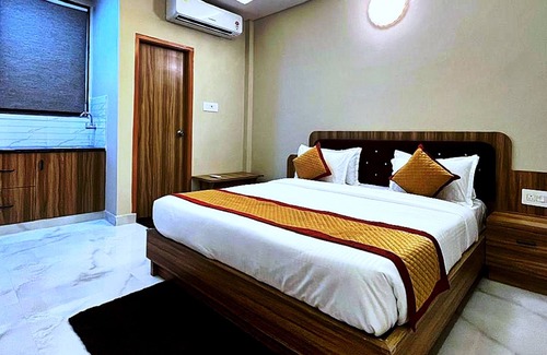 Vrindavan Hotel | Hotel Vrinda Niddhivan- near Prem mandir