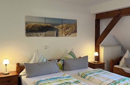 Lahnstein auf der Hohe Hotel | Hotel Waldhaus room 3 - triple room - near Koblenz - with breakfast