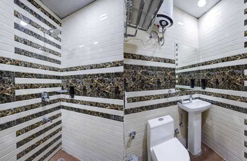 Sector 27 Hotel | Hotel Warm Welcome Inn Noida Sector 26