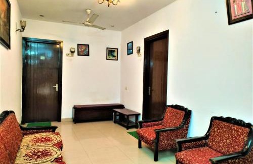 Jangpura House | Hotel White Palace,Nizamuddin Railway Station