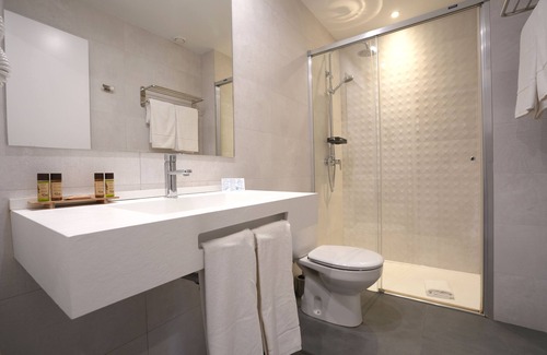Tossa de Mar Hotel | Hotel Windsor Tossa – Adults Only +16