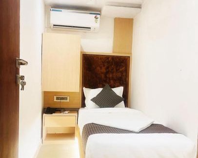 Andheri Hotel | Hotel Winton
