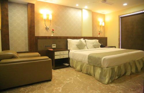 South Tukoganj Hotel | Hotel Winway