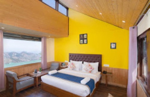 Shimla Hotel | Hotel Woodrina Shimla