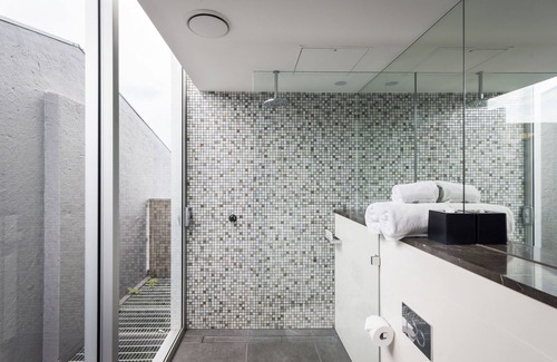Darling Harbour Hotel | Hotel Woolstore 1888, Sydney - Handwritten Collection