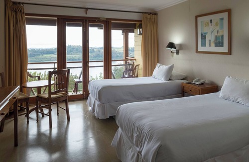 Frutillar Hotel | Hotel y Cabañas Punta Larga - Caja Los Andes