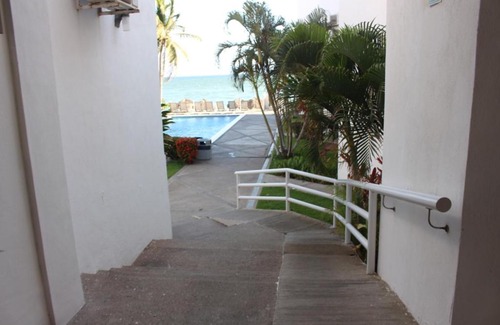 Bucerias Hotel | Hotel y Suites Corita