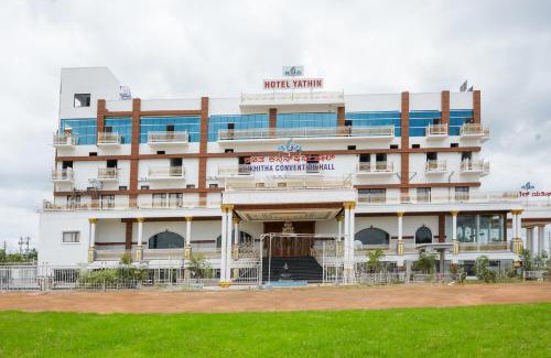 Nandigunda Hotel | Hotel Yathin