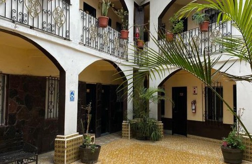 Centro Hotel | Hotel Yolanda