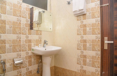 Tonk Road Hotel | Hotel Yulia