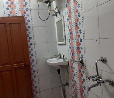Uttarkashi Hotel | Hotel Yuvraj