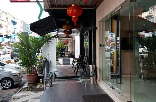 Taman Segar Hotel | Hotel Zamburger Taman Segar - Previously Home Inn Taman Segar