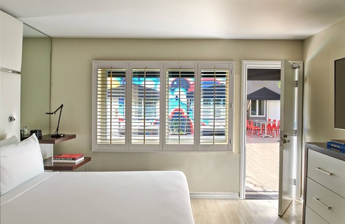 West Hollywood Hotel | Hotel Ziggy on Sunset